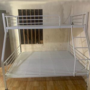 Giường sắt lệch tầng hộp vuông rộng 1m6/1m2